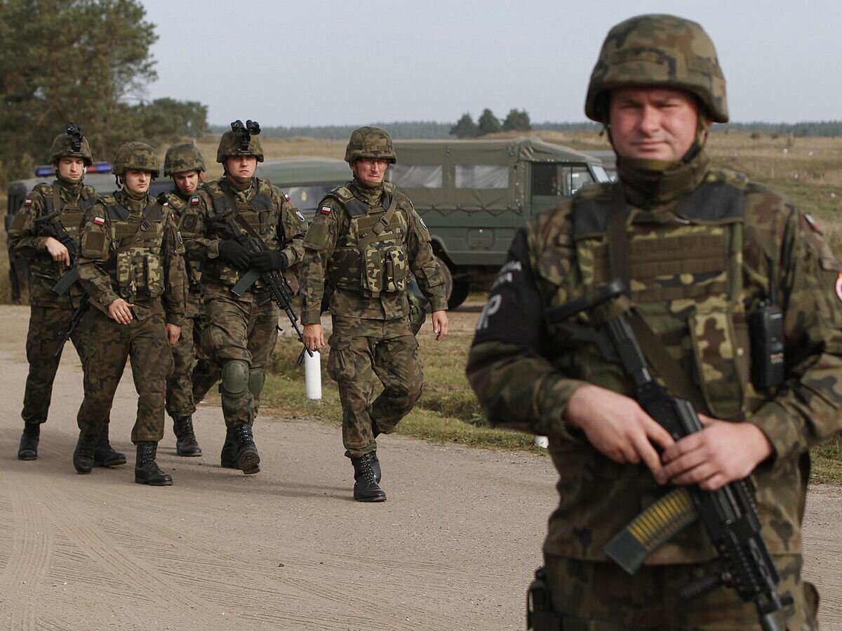    Польские военные во время учений на северо-востоке Польши© AP Photo / Czarek Sokolowski