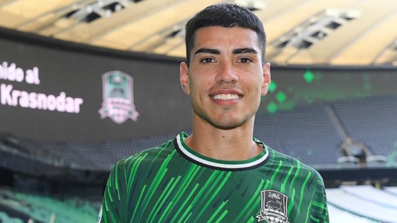    Футбольный клуб "Краснодар" подписал контракт с защитником Лукасом Оласой Андрей Бурков