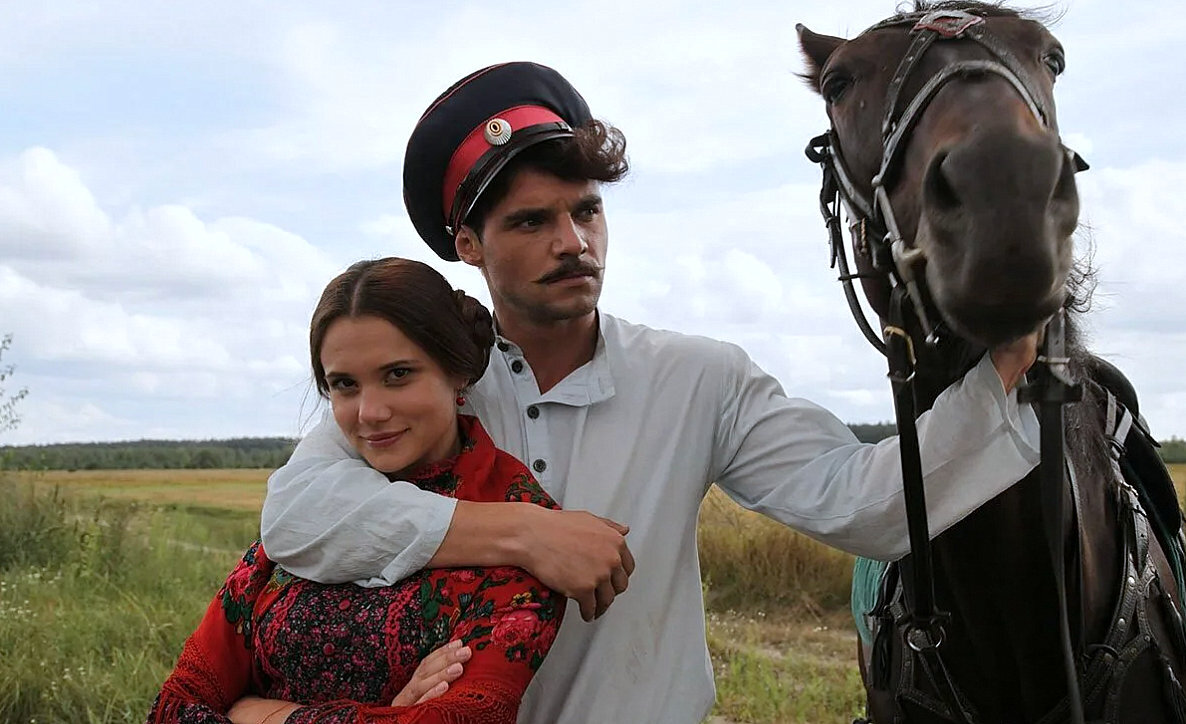 кадр из фильма «Пока станица спит» (с мужем Артёмом Алексеевым)