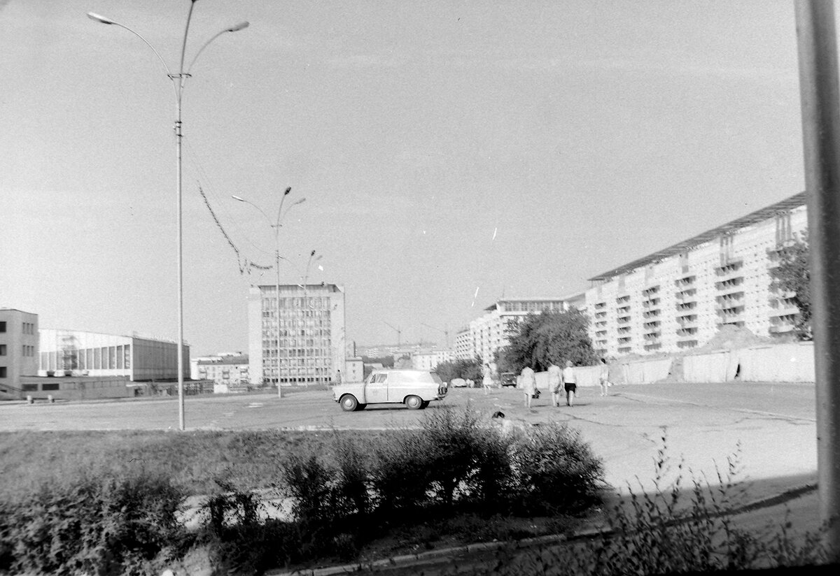 Москвич-433, Куйбышев, ул. Маяковского, 1972 год. Фотография © Музей истории АО «Авиакор-авиационный завод»