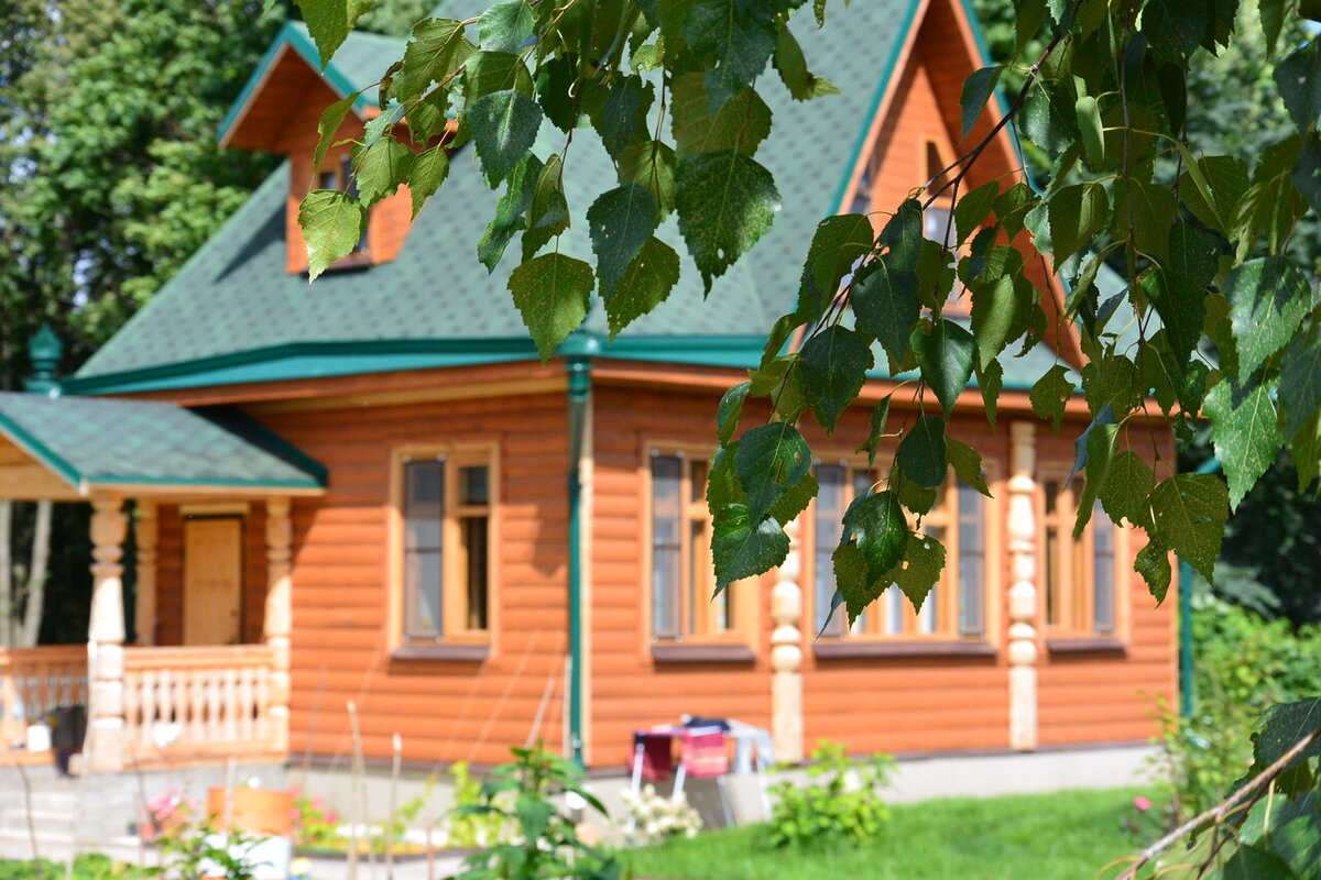 Страна Отрада, Плес