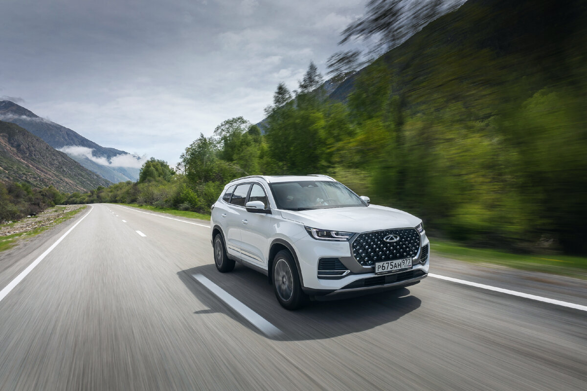 Все иллюстрации к статье мы запросили у коллег из Chery, так как во время тест-драйва Chery Tiggo 8 Pro e+ мы активно снимали сюжет для нашего YouTube канала