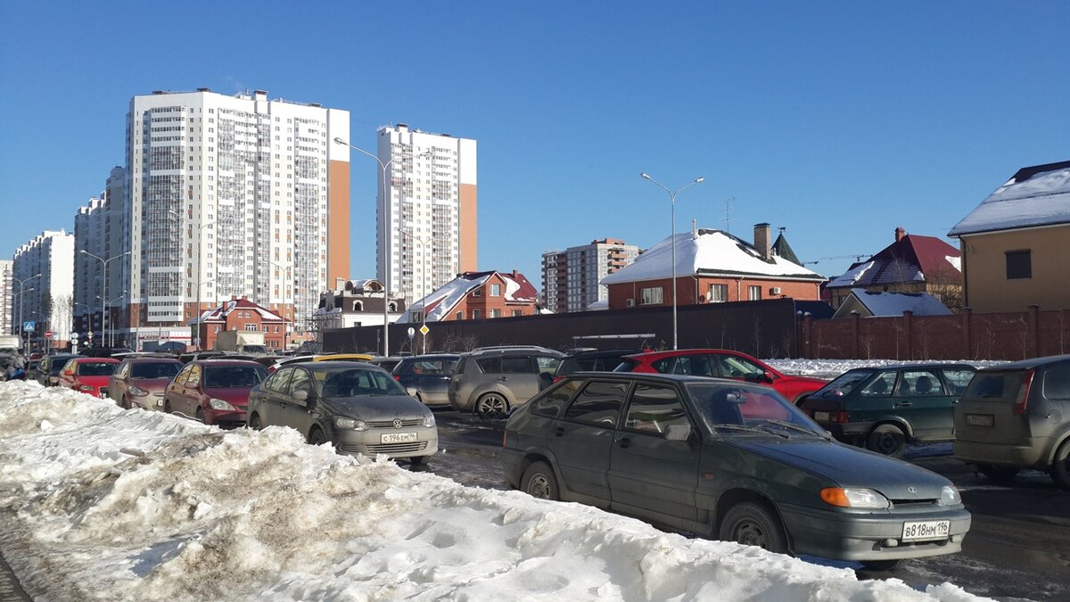 Улица Мехренцева (Екатеринбург)