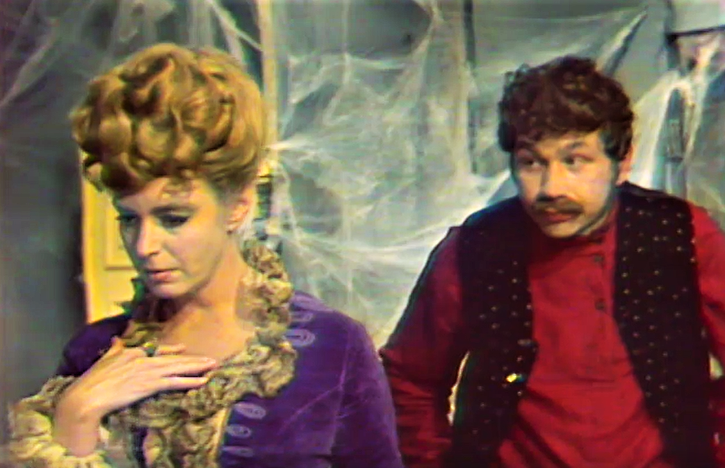 Кадр из телеспектакля "В номерах" (1973)