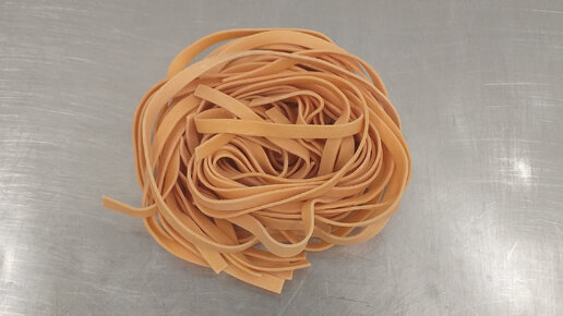 Как правильно сварить рисовую лапшу чтобы не склеивалась. Elementaree том ям. Азиатская лапша упаковка. Доширак вкусы. Лапша chicken mushroom noodle.