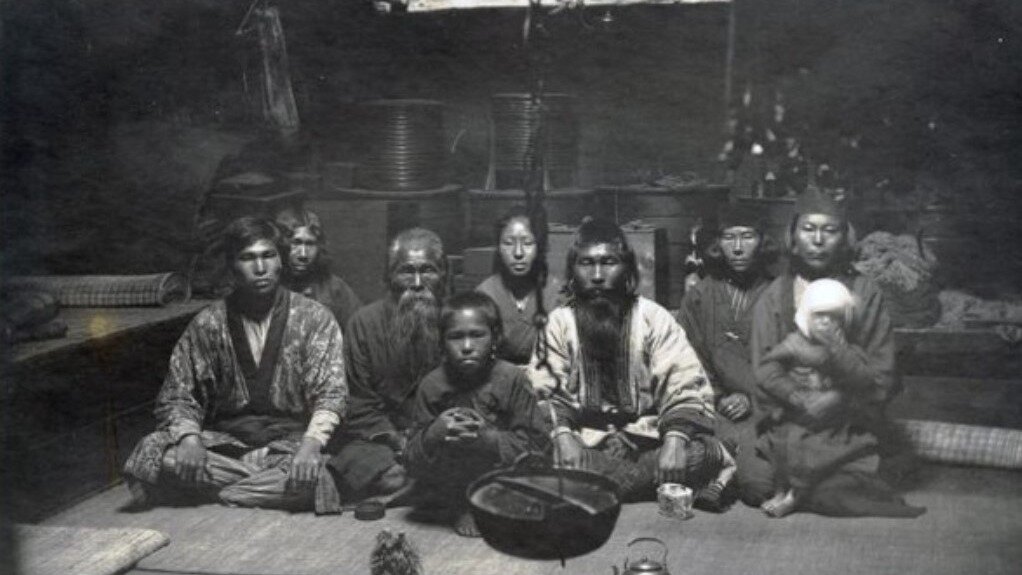 Одними из тех кто практиковал групповой брак были - чукчи