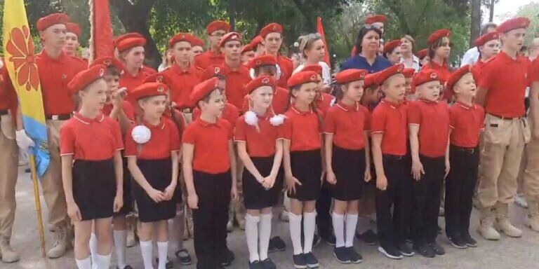    Более тысячи юных оренбуржцев вступили в ряды Юнармии Кристина Просвиркина