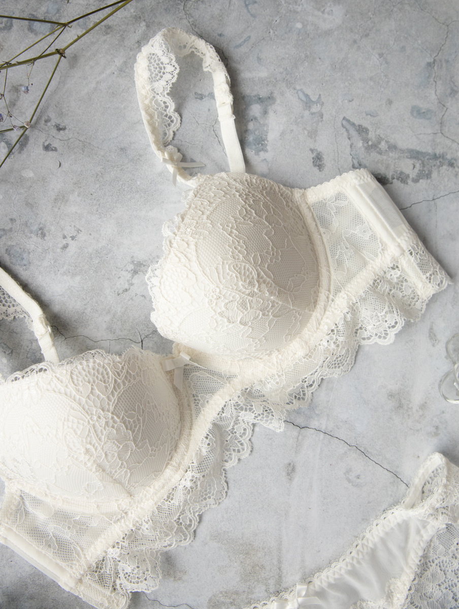 Бюстгальтер с широким поясом