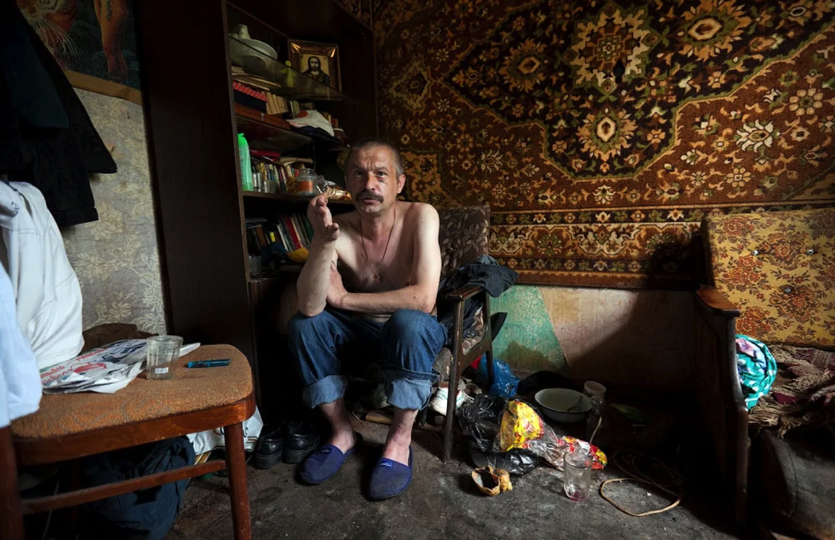 видео как живут другие. деревенские жители. видео как живут другие. комната бедной девушки. квартиры китайцев.