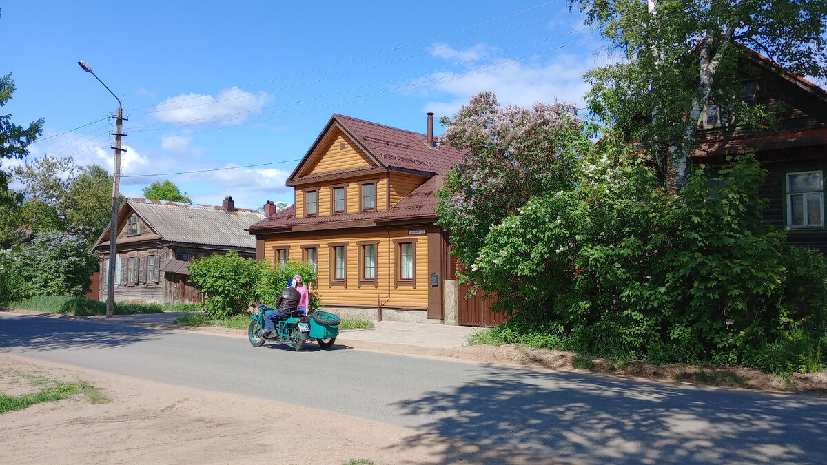 Контрастные улицы Осташкова 