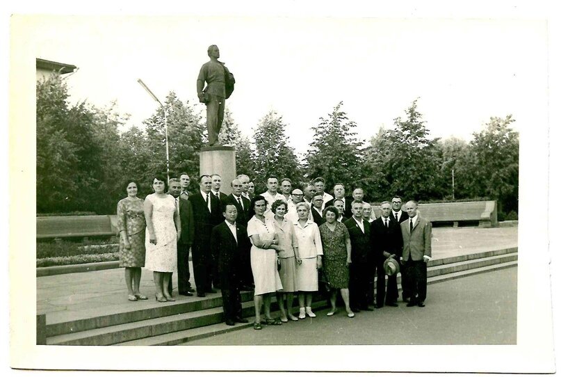 Встреча выпускников физико-математического факультета 1938 г. на сковородке.