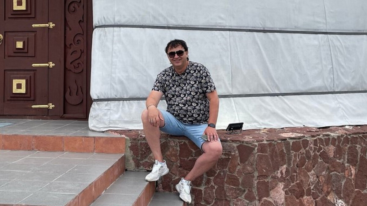     Красноярский фермер и активист Андрей Болсуновский заявил о блокировке своего банковского счета из-за того, что его по ошибке определили в перечень экстремистов и террористов.