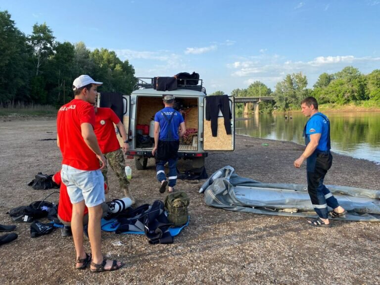    Из реки Сакмары в Оренбурге извлекли тело 18-летнего парня, который прыгнул с тарзанки Белов Михаил Александрович
