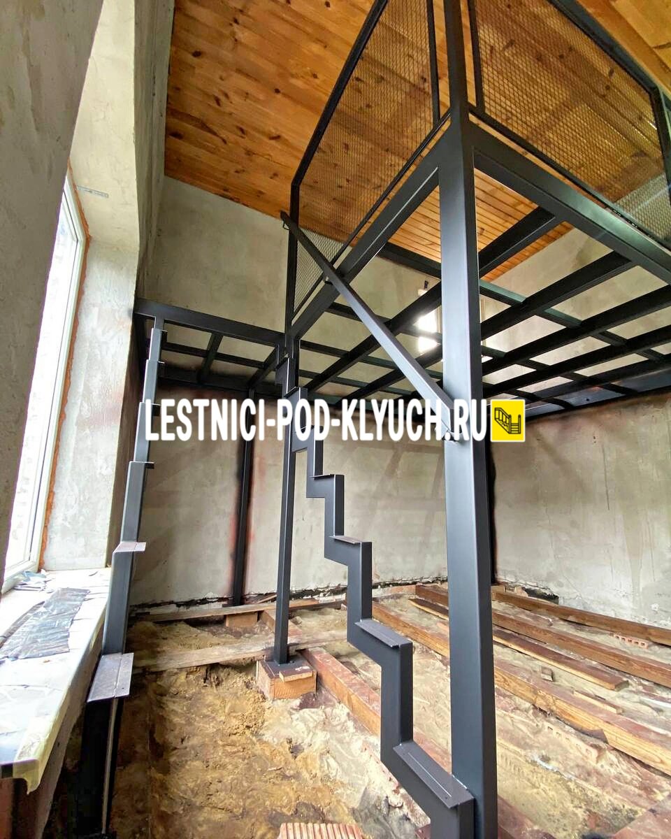 Принимаем звонки: пн-вс с 8:00 до 21:00 (+7 499 490-72-90). Электронная почта: info@lestnici-pod-klyuch.ru 