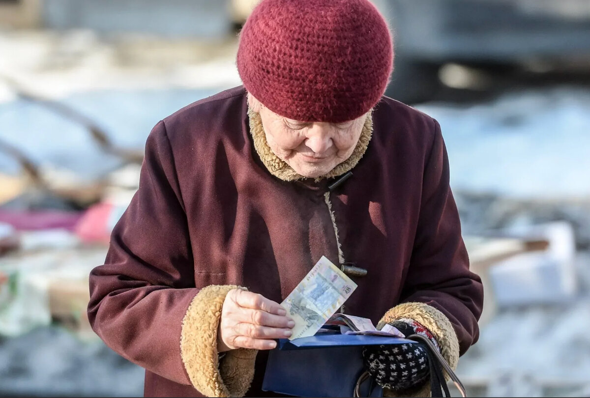 Пока с одних собирают «плату за воздух» вроде платежей на капремонт или платежей в пенсионный фонд, в Соцфонде (ранее был Пенсионным фондом) царит праздничное настроение: премии будут расти ежегодно,