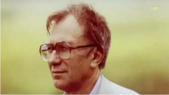 Станислав Куняев - Вот и снова мы нищи и голы – YouTube youtube.com