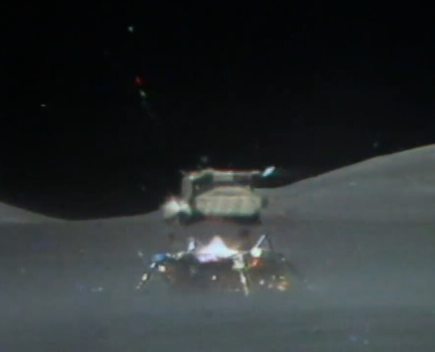 Это якобы взлёт "Аполлона-17" с Луны