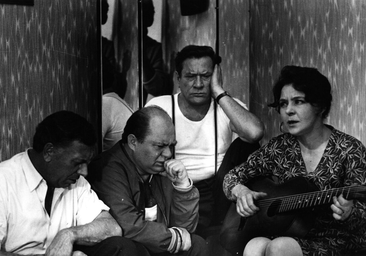 фото: Кадр из фильма "Белорусский вокзал"