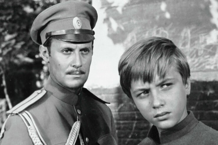 Среди шести ролей Александра Милокостого в кино самый яркий его образ – Юра Львов в фильме «Адъютант его превосходительства», вышедший на экраны в 1970 году.
