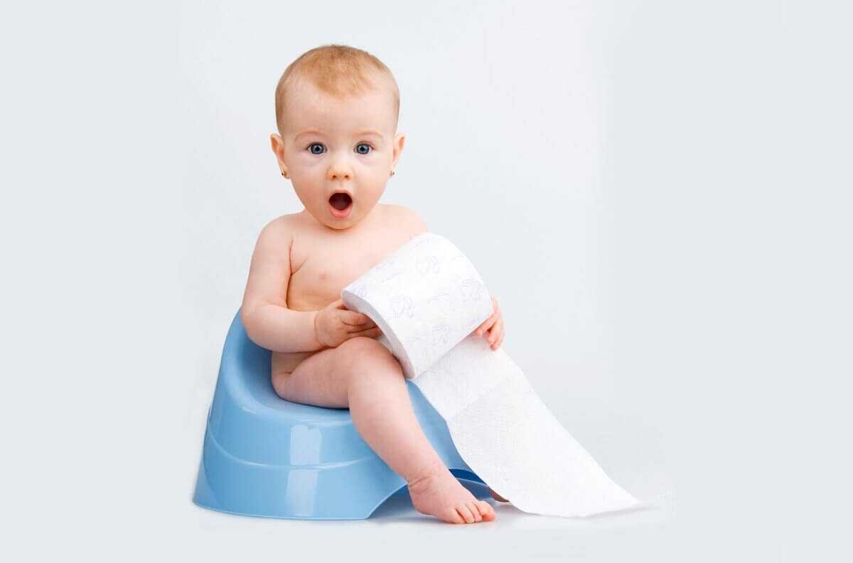 Мальчик на горшке