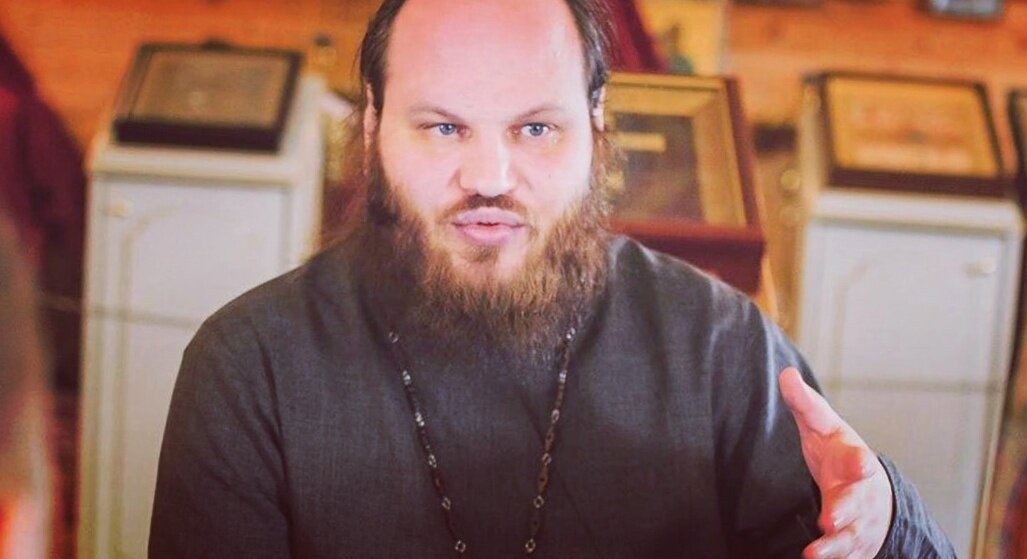 Павел Островский — иерей, настоятеля храма великомученика Георгия Победоносца в Московской области, проповедник, миссионер, блогер, участник проекта "Батюшка - онлайн", руководитель благотворительной организации «Добрые дела».