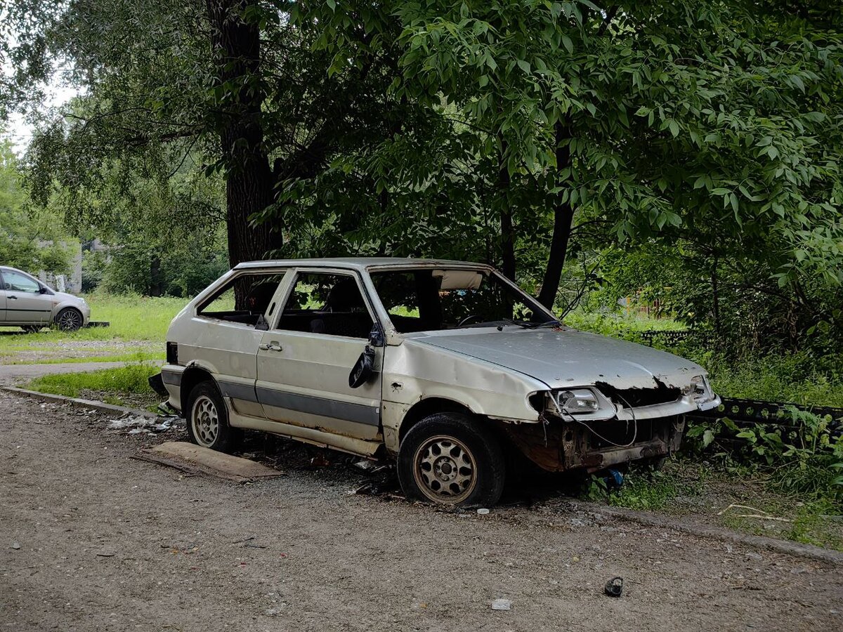 В Ярославле разыскивают брошенные автомобили | АиФ – Ярославль | Дзен