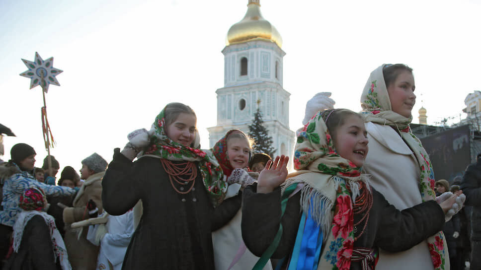 Фото: Иван Коваленко / Коммерсантъ📷Рождество на Софиевской площади в Киеве