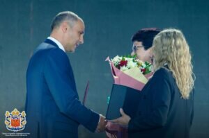  📷    Денис Паслер в Новотроицке поздравил металлургов с праздником и вручил награды Белов Михаил Александрович