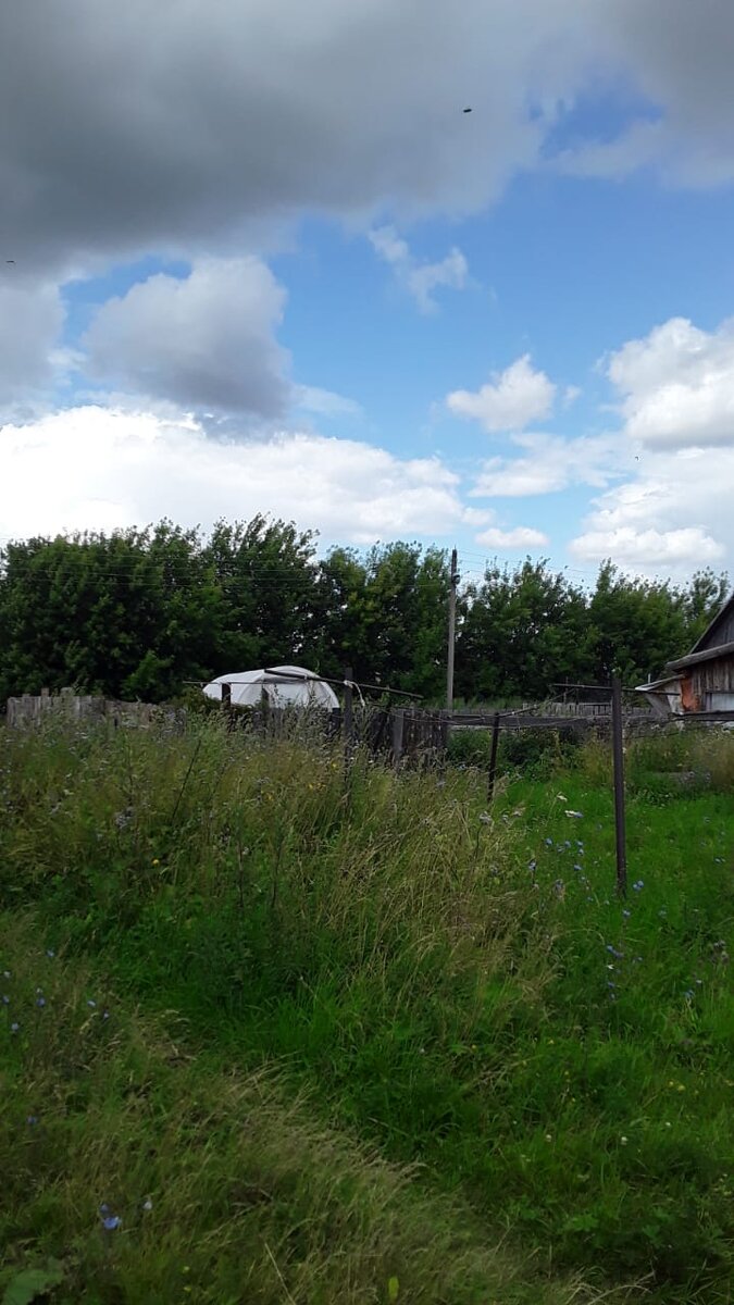 Когда выходили из дома, такое небо было.