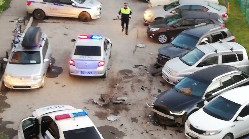     Причины поступка лихача в настоящее время выясняются.