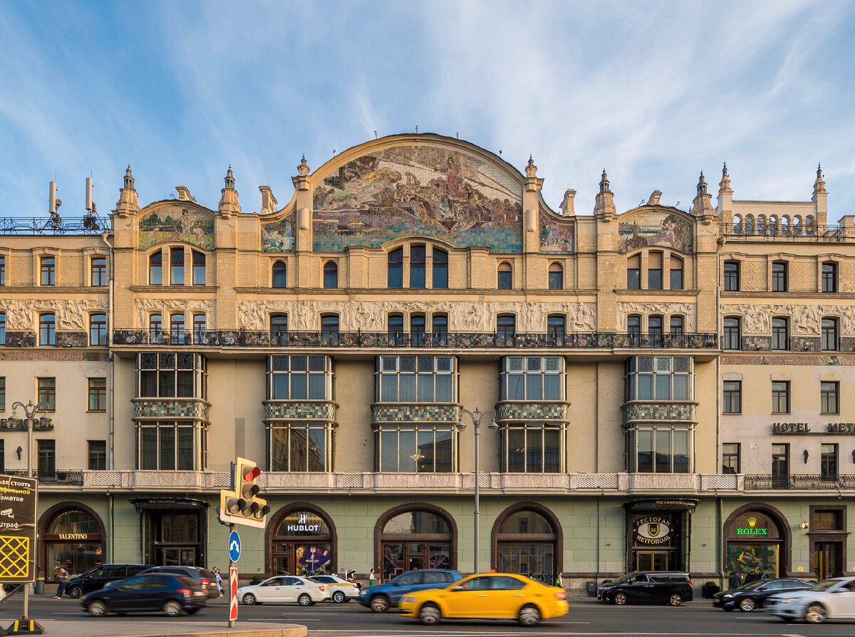 Высота здания Метрополь в Москве. Отель с открытым небом.