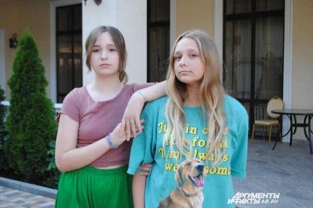 почему старшая дочь. почему старшая дочь. младший ребенок в семье. джессика альба с детьми 2020. мария табакова 2020.