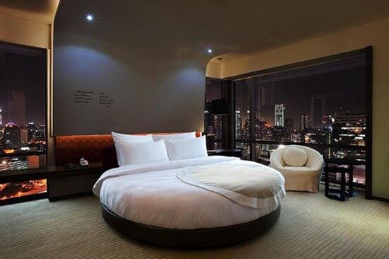 Спальни с круглыми кроватями, 36 фото