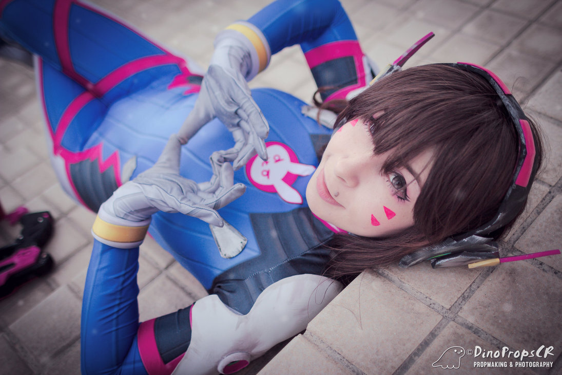 RI Care косплей овервотч. Overwatch d.va Cosplay. Лесби косплей овервотч.