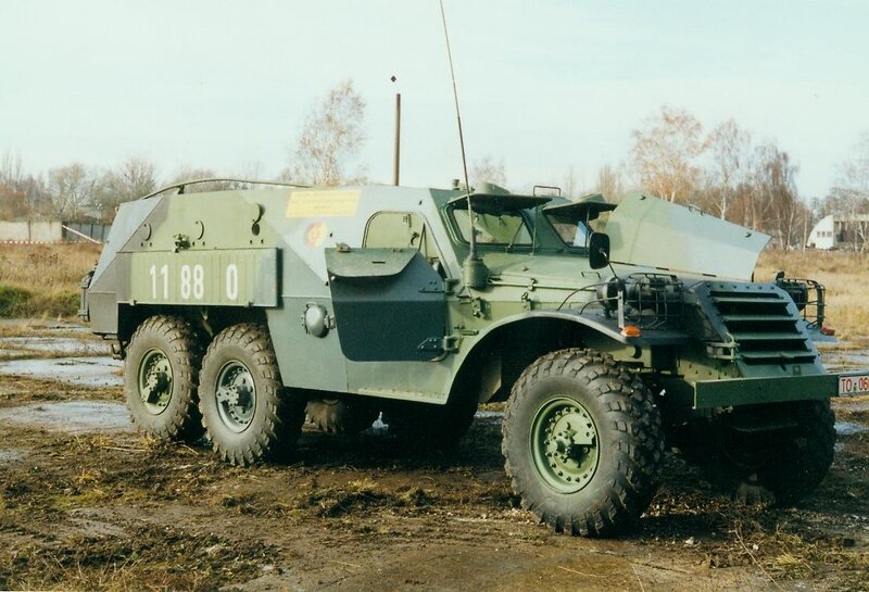 БТР-152: бронетранспортер, построенный на шасси грузовика ЗИС-151