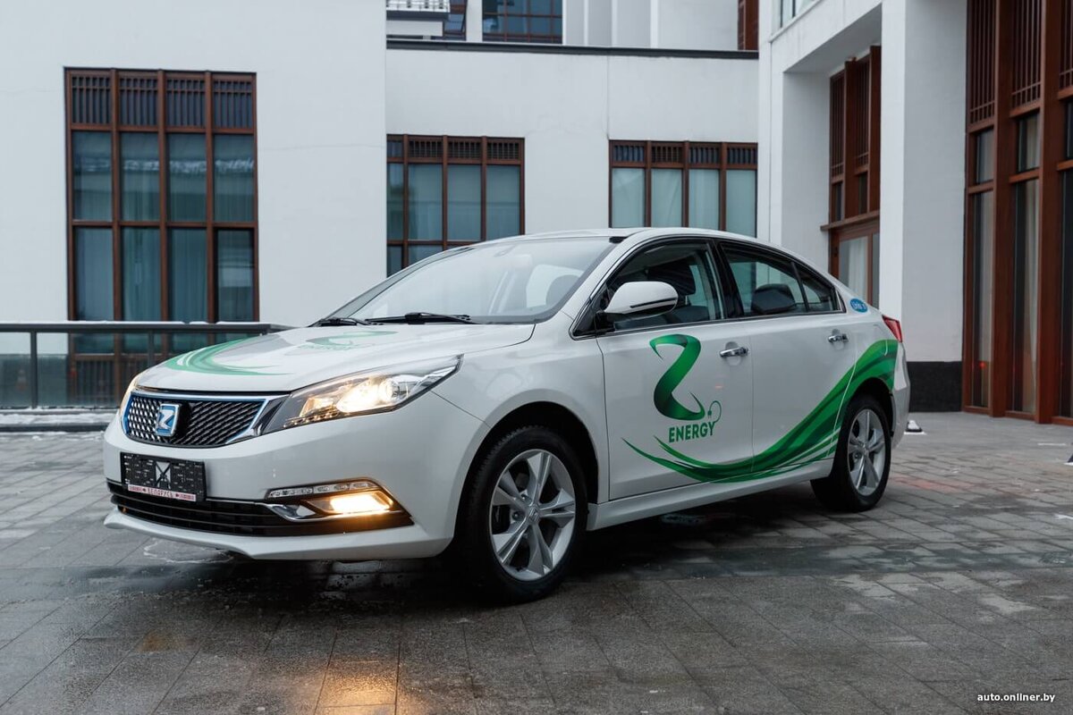 Китайская компания выпустила две уникальные модели автомобилей Zotye E200 и Z500EV. Которые по многим параметрам не уступают Tesla. А по параметрам цены стоят дешевле в 3 раза минимум. 