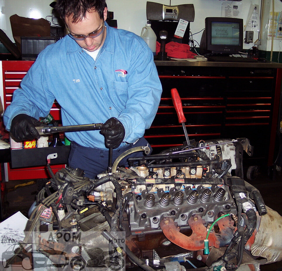 Технический ремонт дизельных двигателей. Ремонт двигателя. Техническое обслуживание дизельного двигателя. Процесс ремонта двигателя автомобиля. Капремонт двигателя.