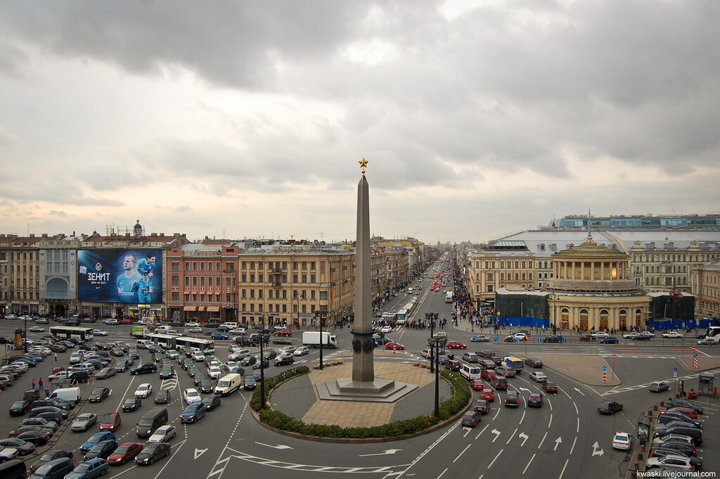 Площадь московского вокзала