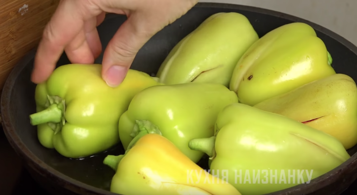 Жареный болгарский перец с чесноком и помидорами: на двоих готовлю 4 порции, иначе не хватает