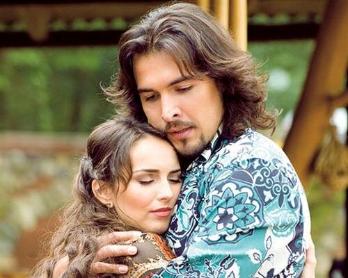 Александр Суворов и Юлия Зимина в сериале "Кармелита"  2005 год