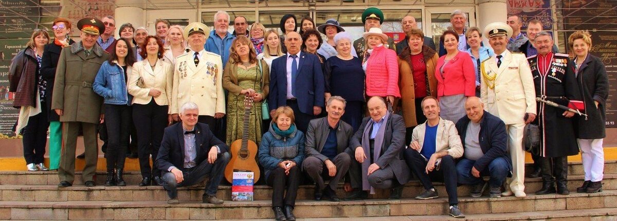 Академия Рафаэль и друзья