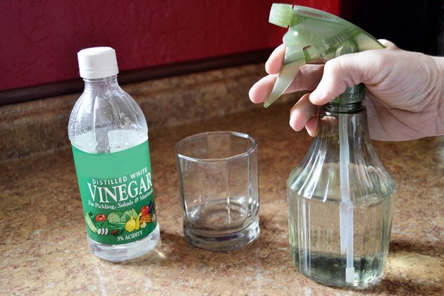 Изображение с https://ru.softwaresolus.com/34454-how-to-clean-calcium-deposits-off-glass-98