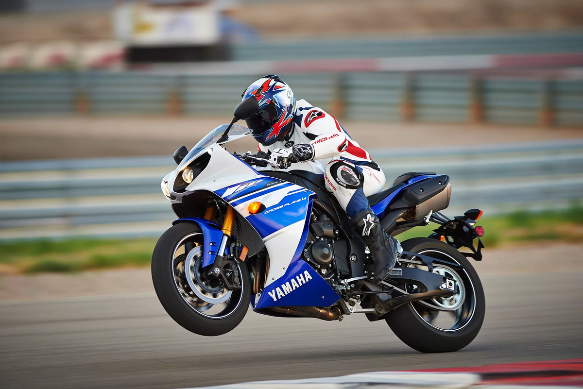 Yamaha R1