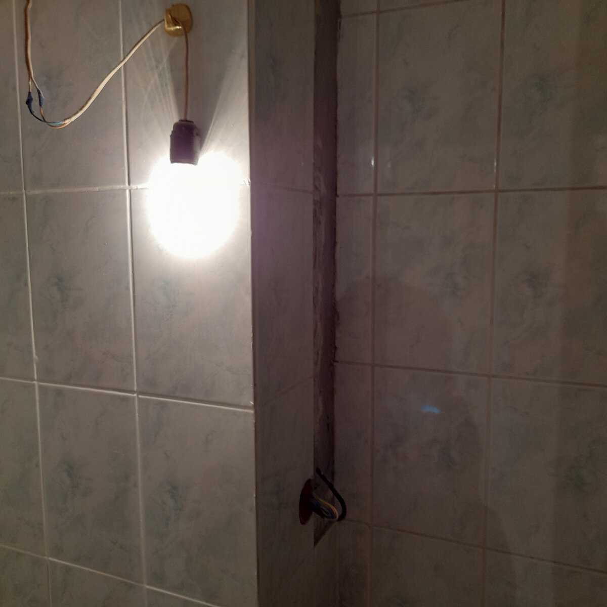 Как мы быстро и недорого, обновили старый ремонт ванной комнаты. До и ...