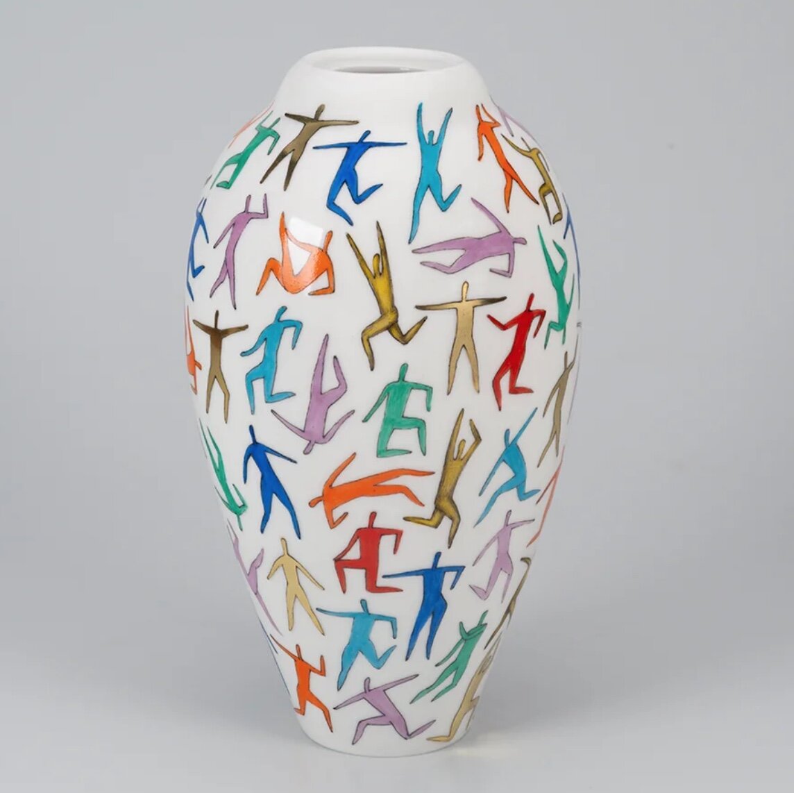 Ваза «Много званых, да мало избранных», авторы — Дмитрий Филипенко, Сергей Соколов, АО «Императорский фарфоровый завод», 2020 год.