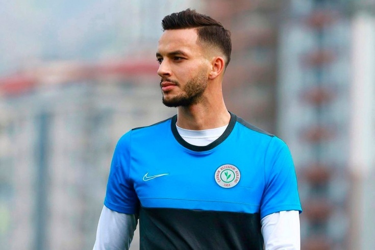 Фото-материалы взяты с источника https://www.championat.com/football/news-4425731-rubin-obyavil-o-zaklyuchenii-kontrakta-s-zaschitnikom-benevento.html