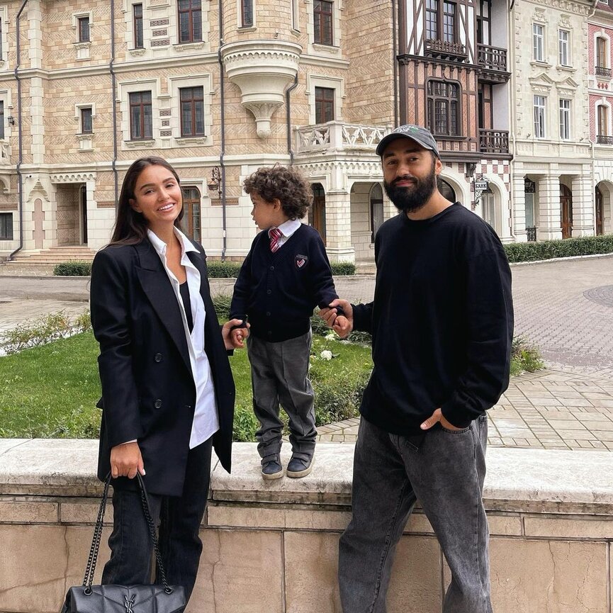 Мот, жена Мария Мельникова и Соломон 
  Фото: Instagram