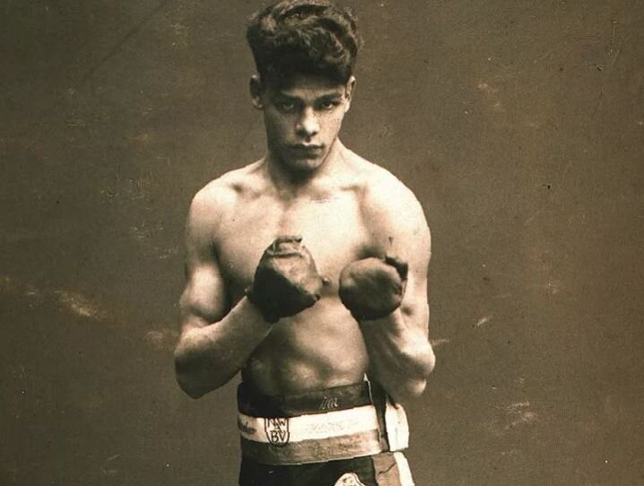 Подождите, пожалуйста буквально несколько секунд, чтобы история загрузилась полностью