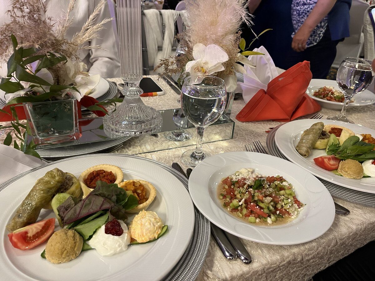 В третий раз на турецкой свадьбе. Больше не верю мифам и вам не советую ...