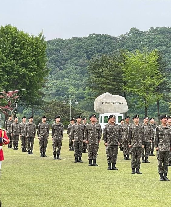 Теперь ты в армии, дружок, да. Теперь ты в армии. Помните это из "Статус кво"?